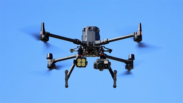 Vous formez au télépilotage de drone