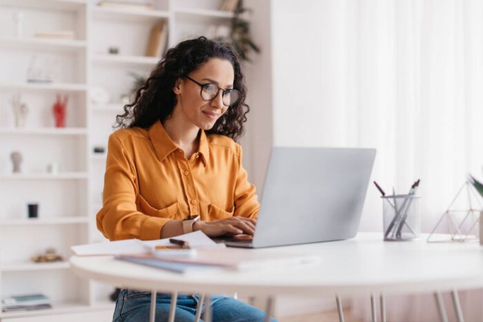 Formation dans les métiers en tension : comment accélérer votre reconversion ?